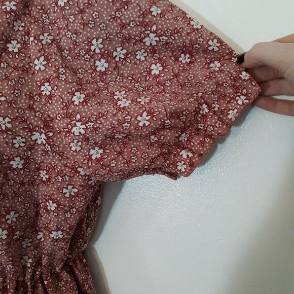 Shein red floral vneck blouse - Picture 4 of 5